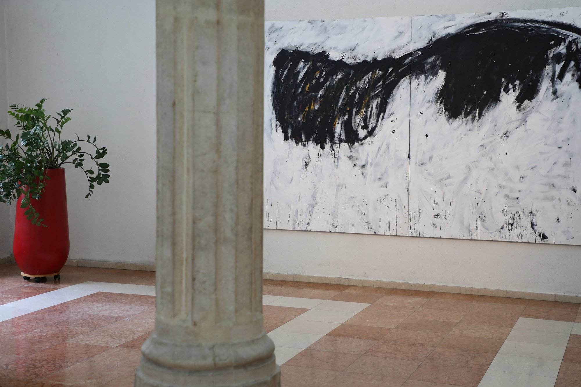 Kunst im öffentlichen Raum: Leo Zogmayer aus dem Planetenzyklus „Merkur“ im Rathausfoyer