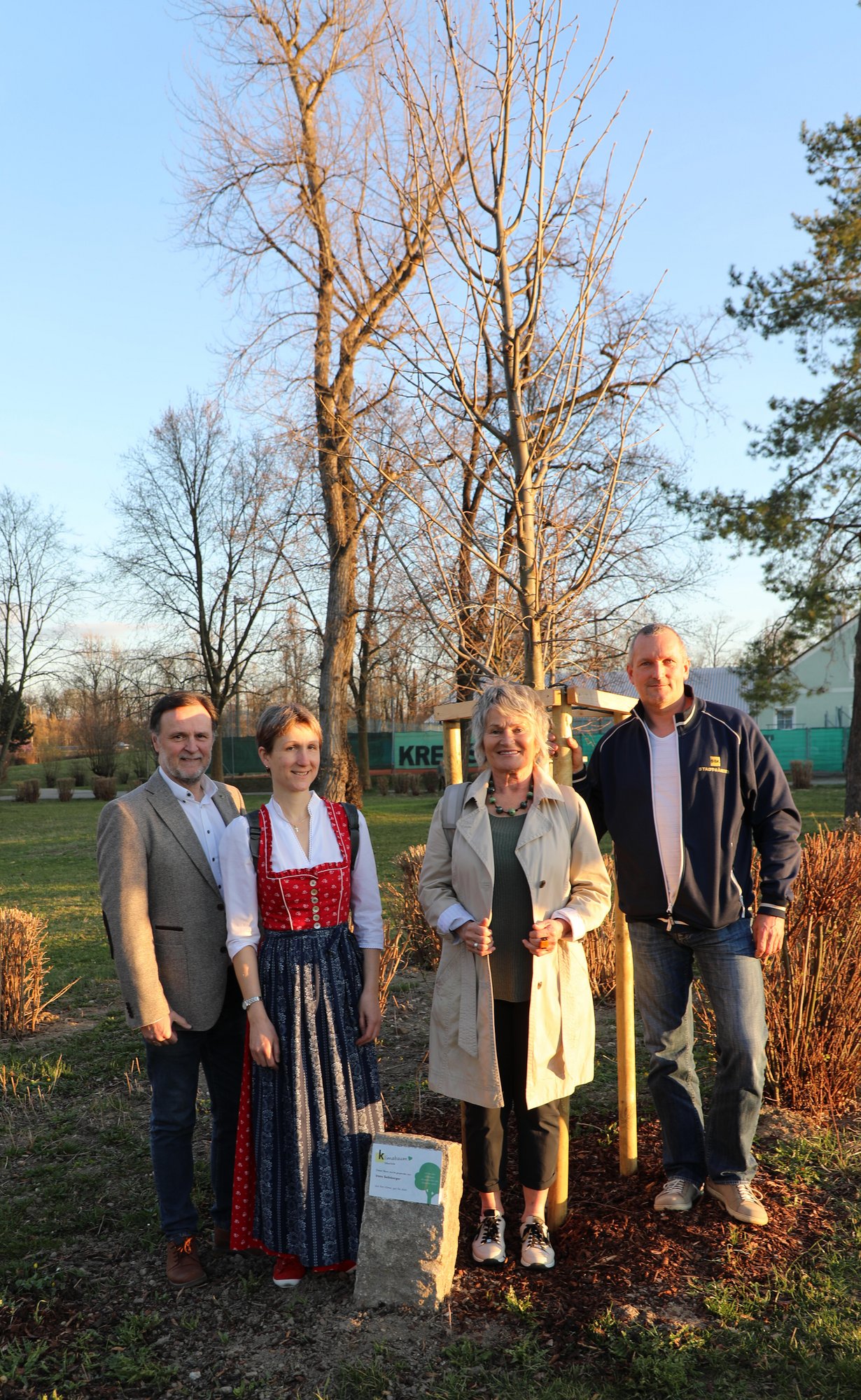 21.03.2023, Patin Irene Seilnberger im Mitterauer Park II, Baumart Silberlinde