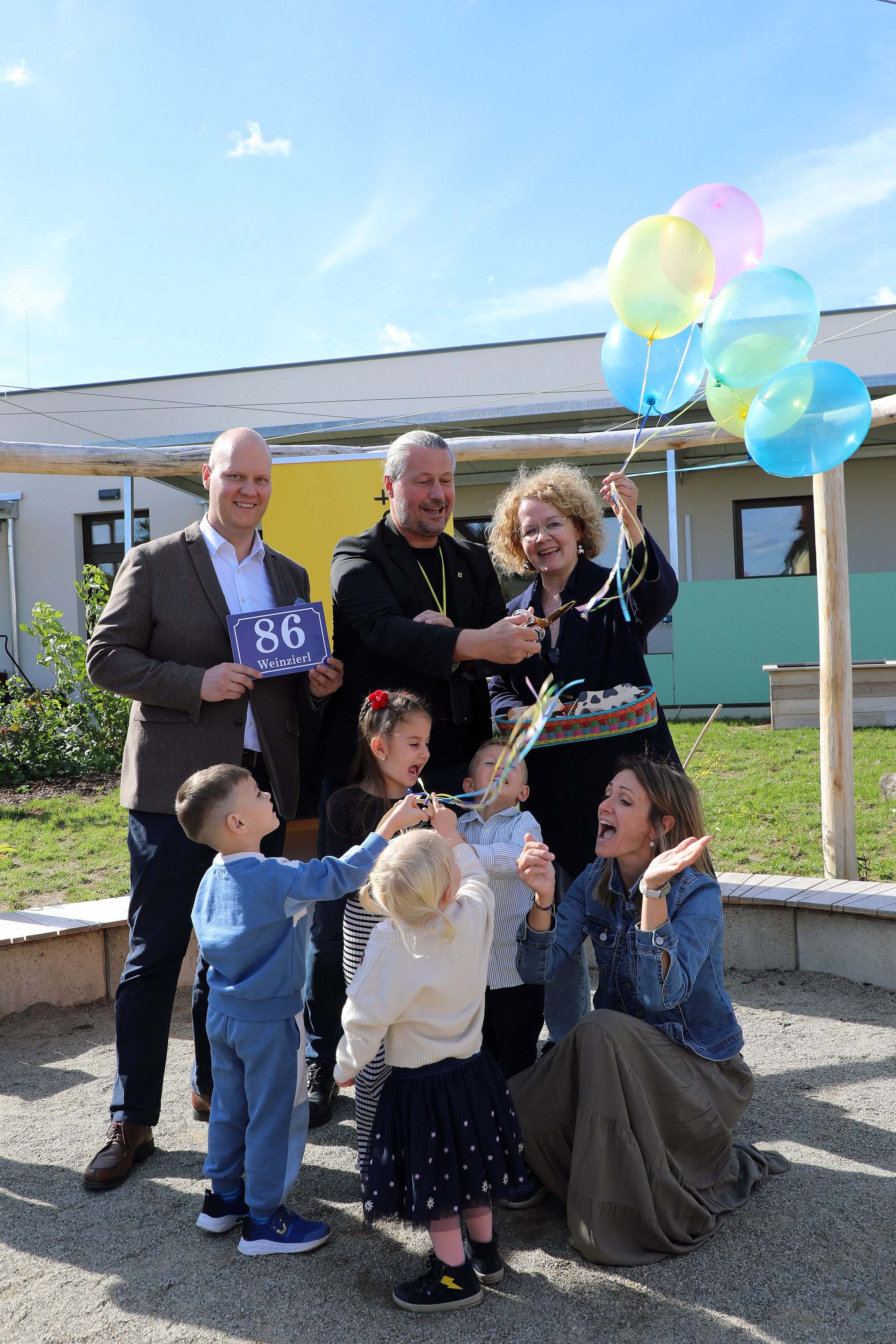 Kindergarten Weinzierl eröffnet Großzügige Räume, ein Garten zum Entdecken und nachhaltiges Bauen