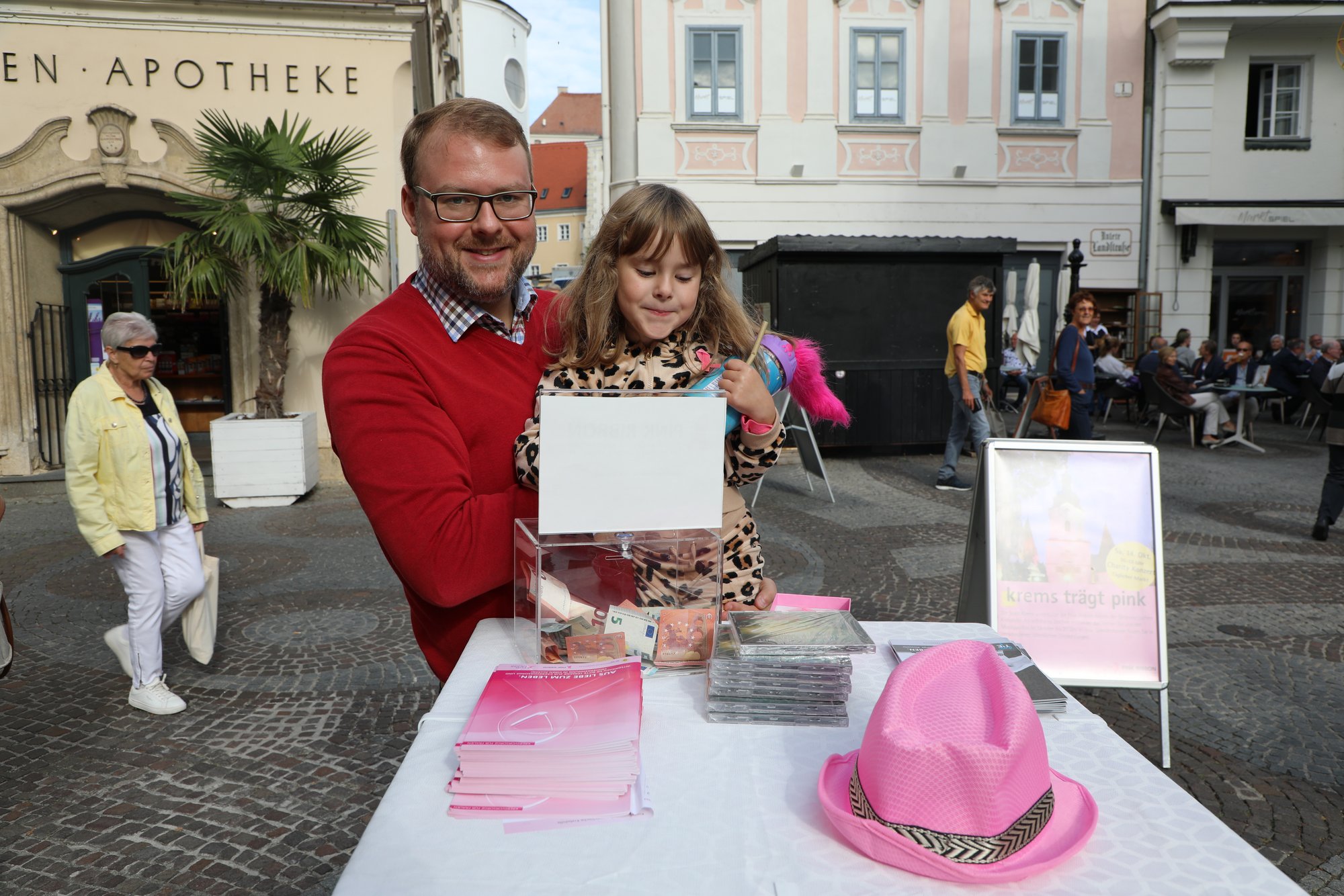 Krems unterstützt Pink-Ribbon-Aktion