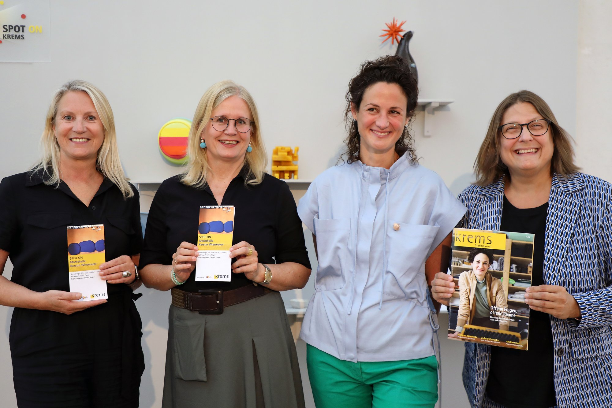 Ausstellung Spot on bis Mitte Oktober im Kremser Rathausfoyer