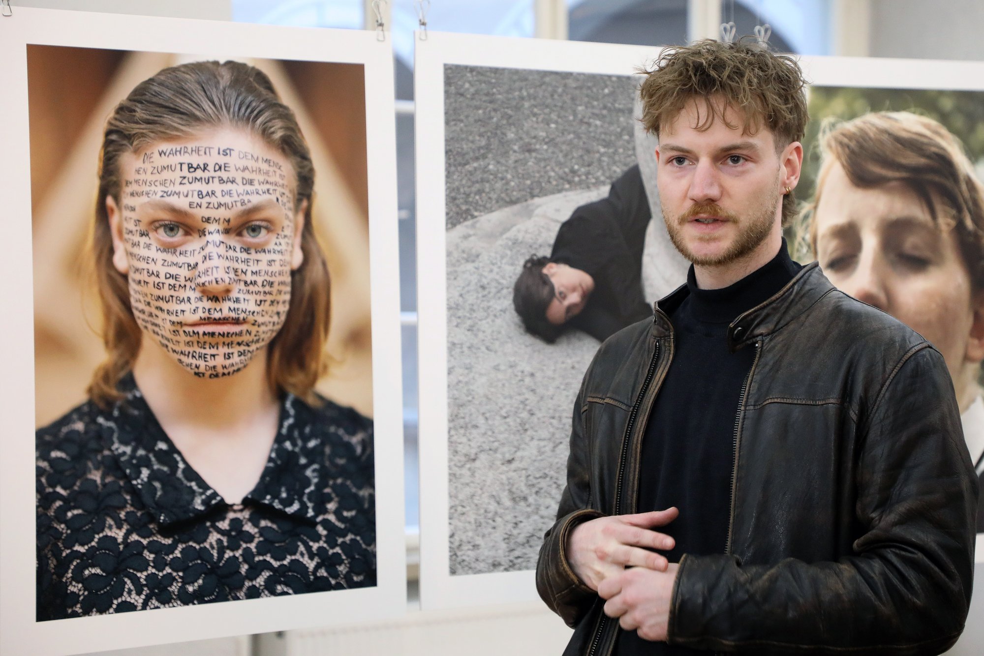 IMAGINE HERstory: Ausstellung bis 27. März im Rathausfoyer, in 20 Kremser Citylights von 6. Bis 18. März