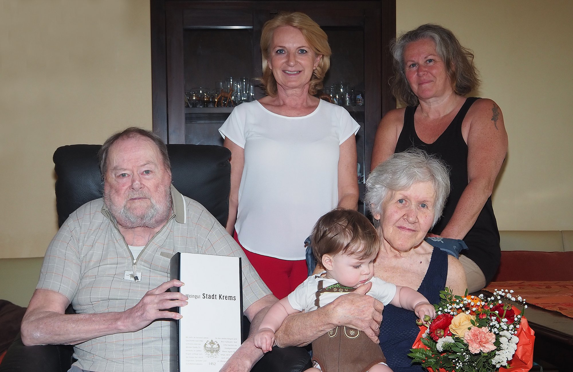 Vizebürgermeisterin Eva Hollerer gratulierte Edeltraud Wieland zum 80. Geburtstag.