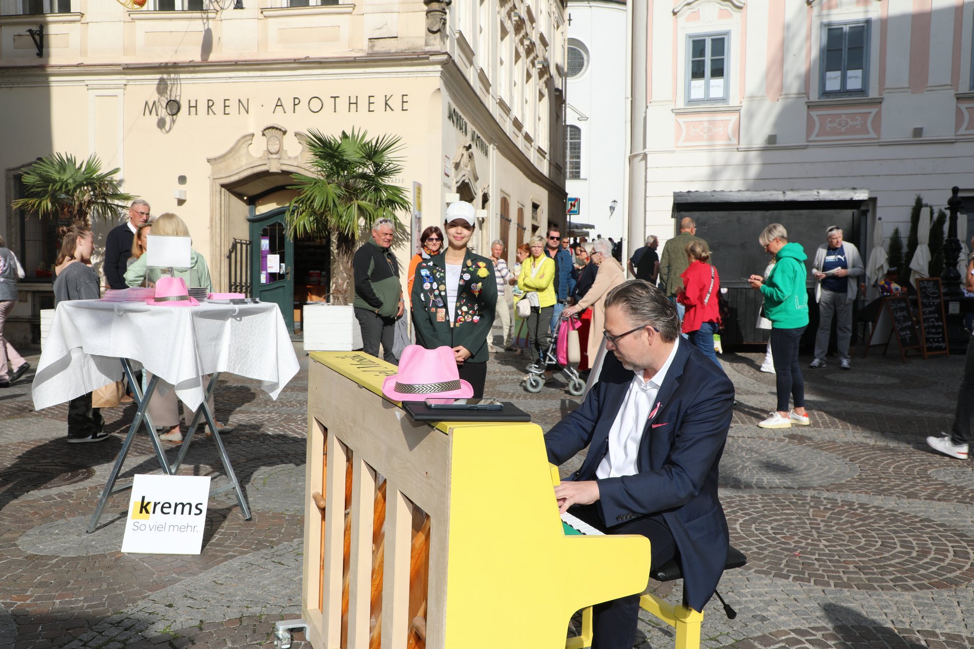 Krems unterstützt Pink-Ribbon-Aktion