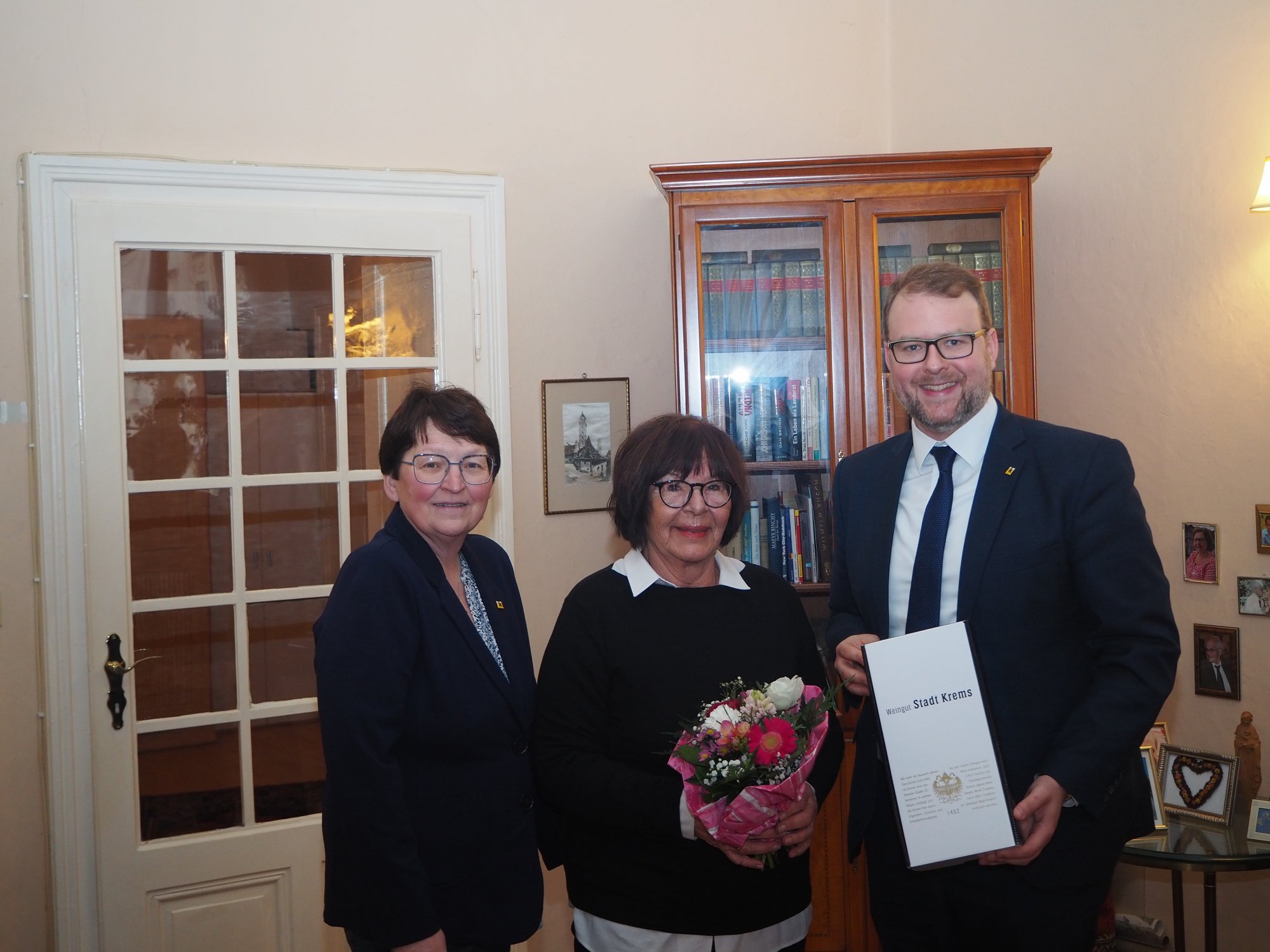 Dr. Florian Kamleitner gratulierte Renate Haschner-Ziegler zum 80. Geburtstag.