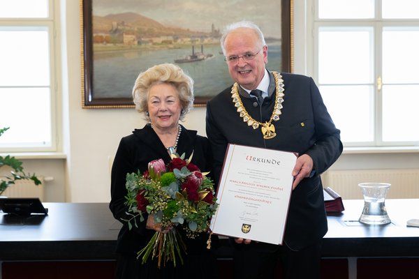 Ehrenbürgerschaft an Präsidentin Prof.in h.c. Marga Brigitte Wagner-Pischel