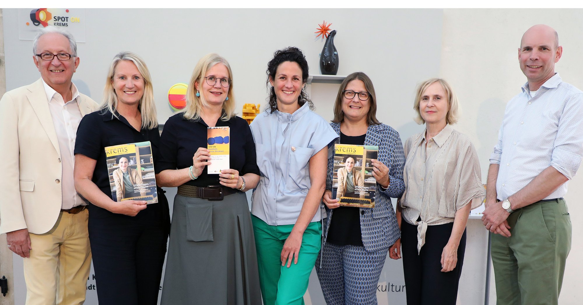 Ausstellung Spot on bis Mitte Oktober im Kremser Rathausfoyer