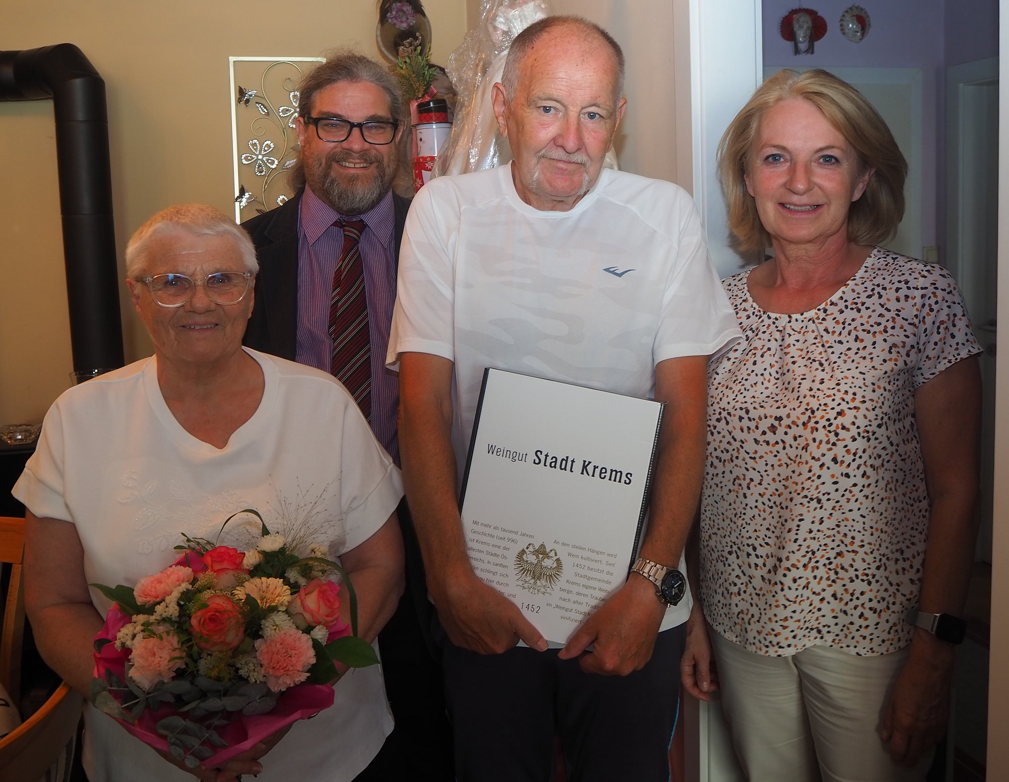 Vizebürgermeisterin Eva Hollerer gratulierte Brigitte und Günter Bockberger zur Goldenen Hochzeit.