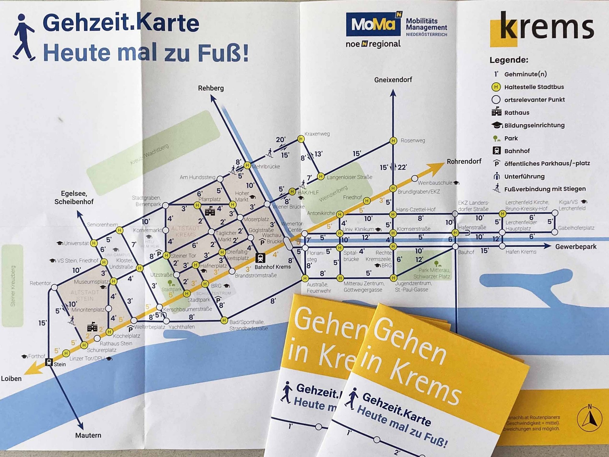 Die aufgeklappte Gehzeit-Karte