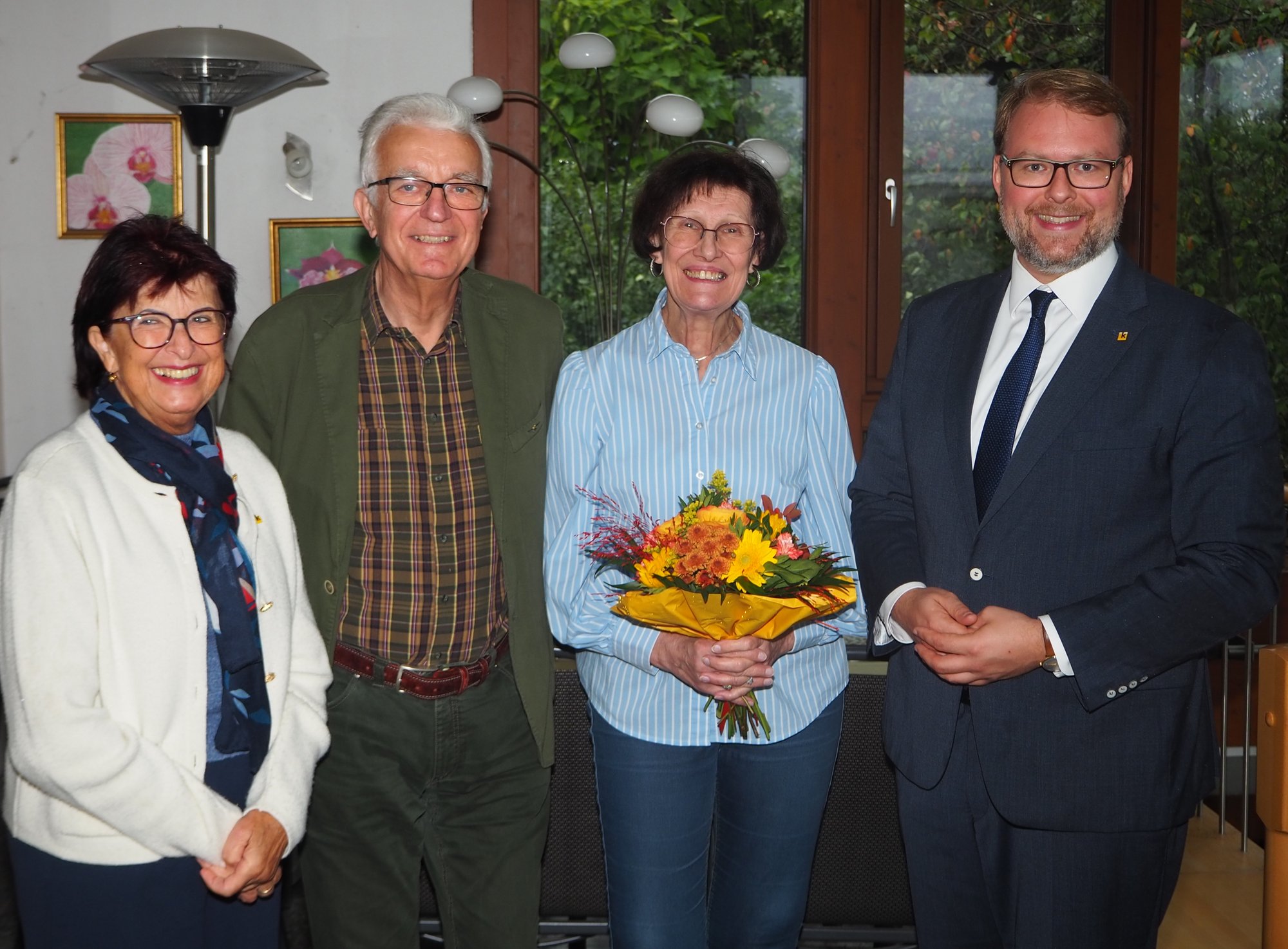 Vizebürgermeister Florian Kamleitner gratulierte Gudrun und Kurt Lechner zur Goldenen Hochzeit.