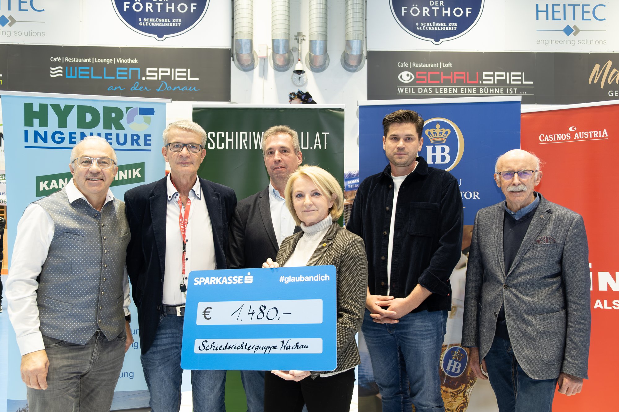 Schiedsrichtergruppe Wachau spendet für Sozialkonto 1480 Euro