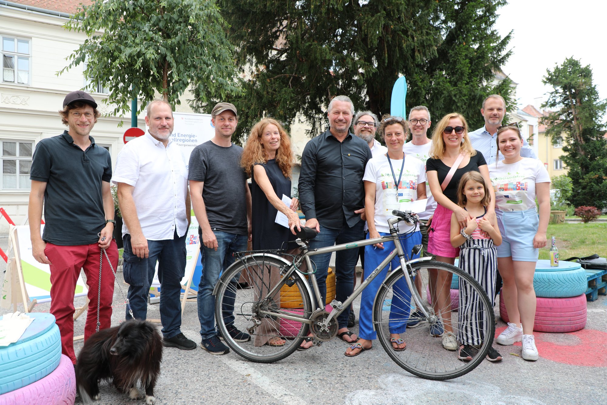 Organisatoren und Gäste beim Hafnerplatzfest