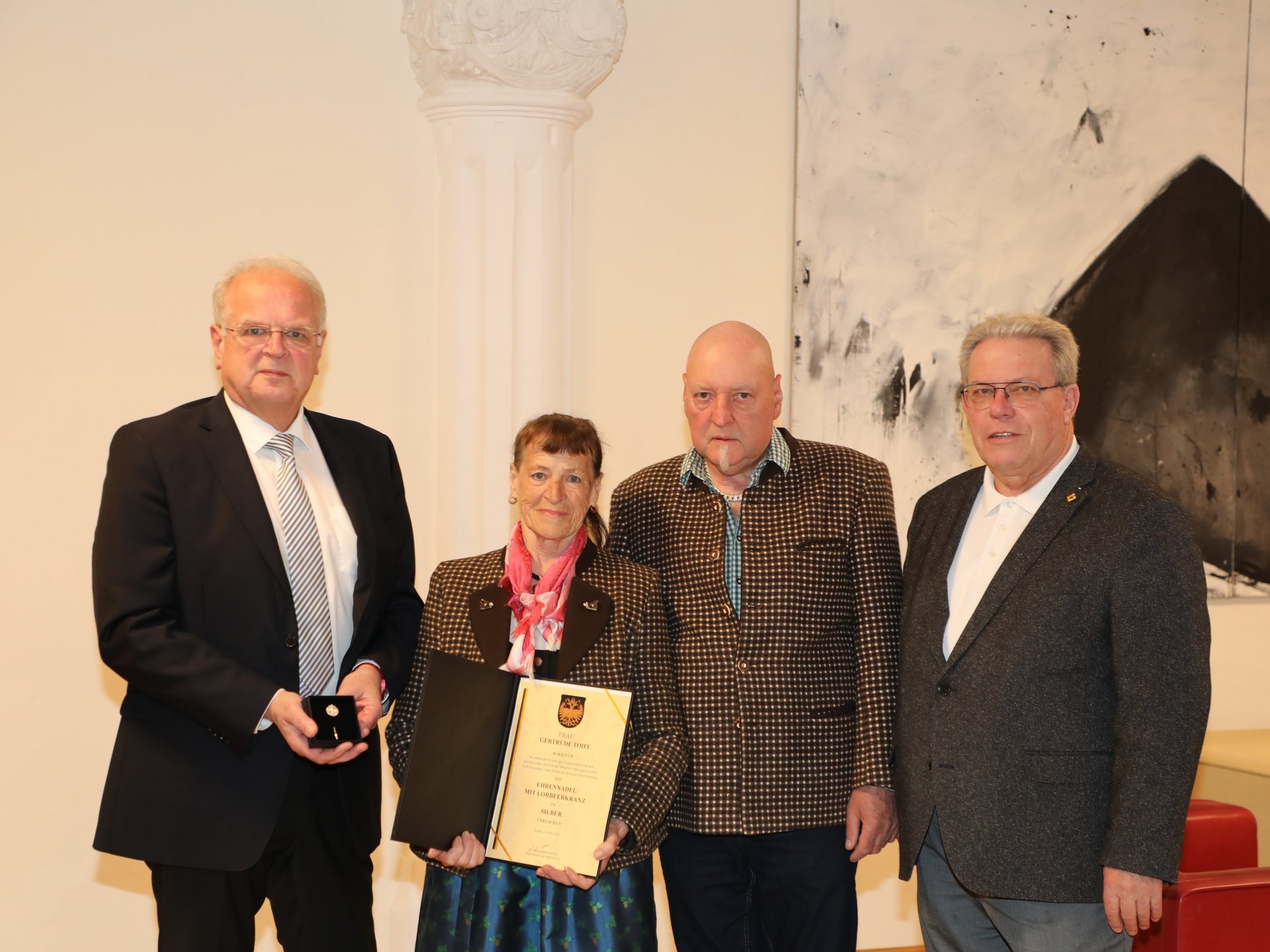 Auszeichnung an Gerti Toifl zum 50-jährigen Heurigenjubiläum 
