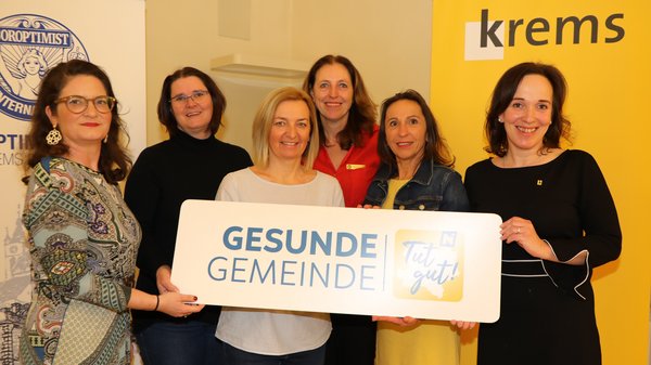 Gruppenfoto der beteiligten Personen